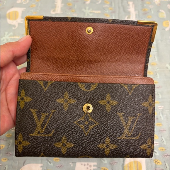 Louis Vuitton Vintage Tressor Wallet (PRICE FIRM) - Picture 4 of 14